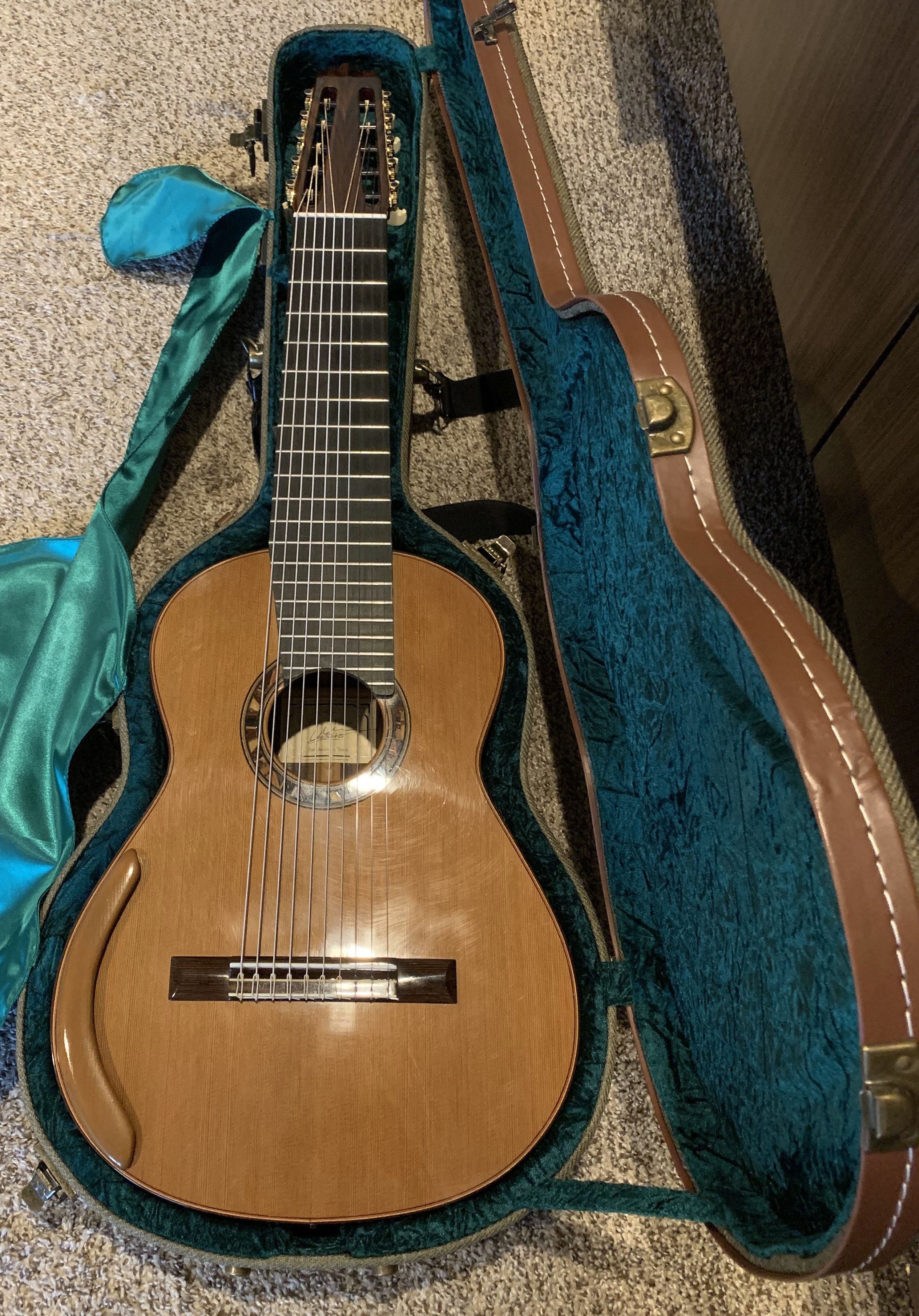 Lucio 10-string